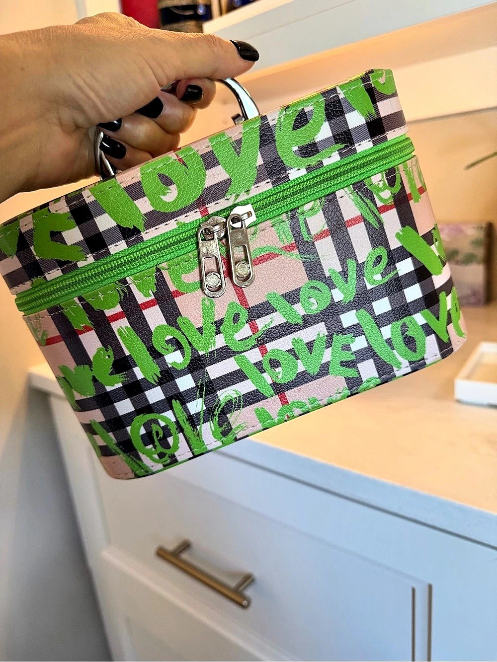 Graffiti Plaid Train Case Cosmetic Case in Green and checkered plaid NEW FRESH! - Picture 6 of 16